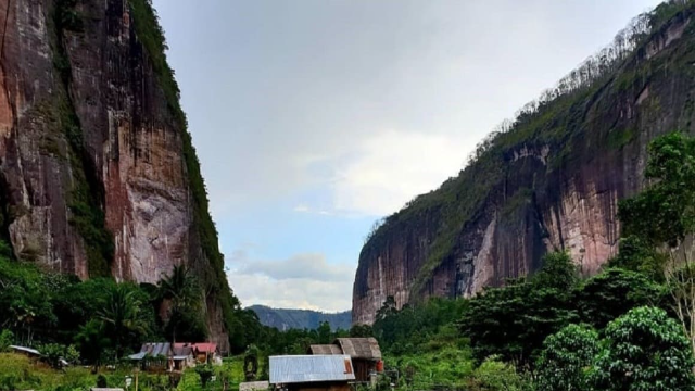 Wisata Alam di Padang: Eksplorasi Keindahan Alam Sumatra Barat